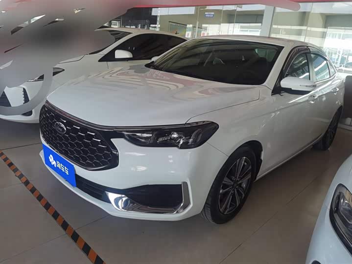 Фото 1 - Ford Escort