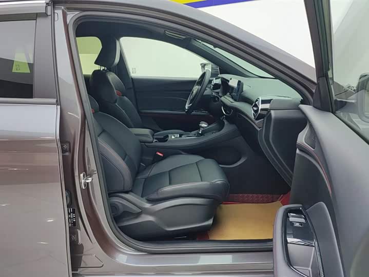 Фото 8 - MG Motor 5