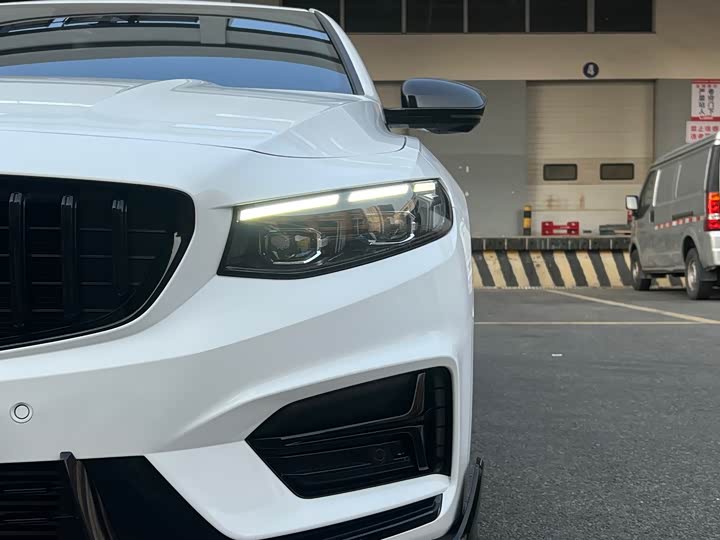 Фото 7 - Geely Preface