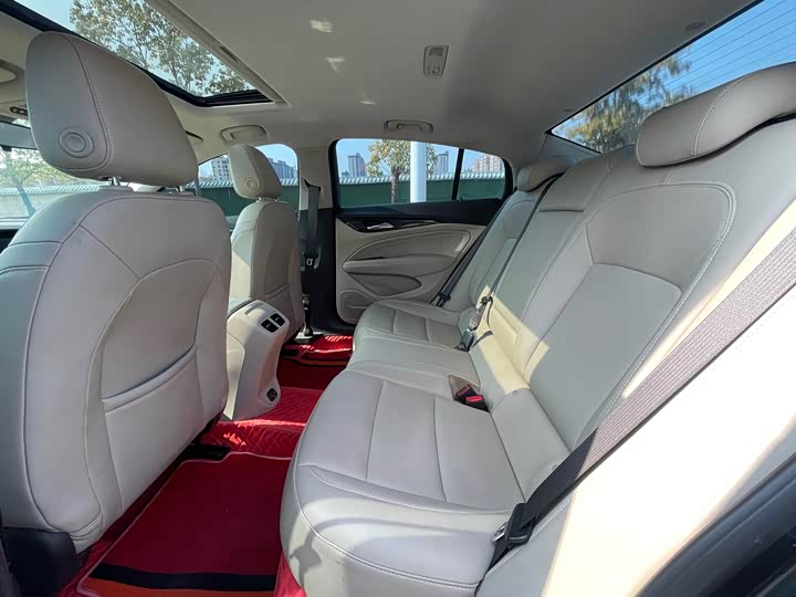 Фото 8 - Buick Regal