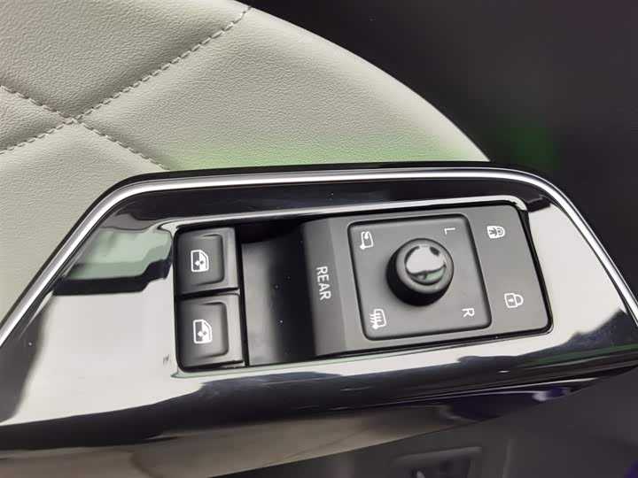 Фото 9 - Volkswagen ID.6 X