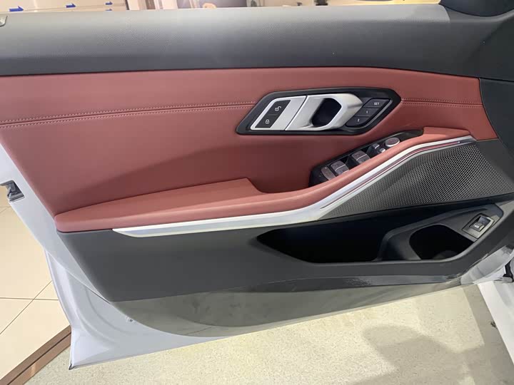 Фото 7 - BMW 3 Series