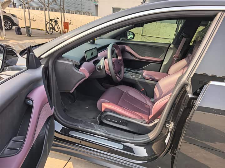 Фото 9 - Nio ET5T