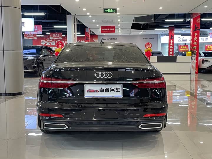 Фото 8 - Audi A6L