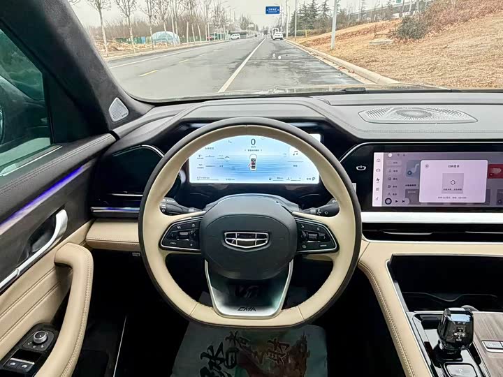 Фото 5 - Geely Monjaro