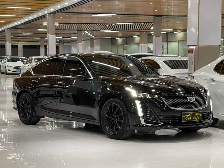 Фото 2 - Cadillac CT5