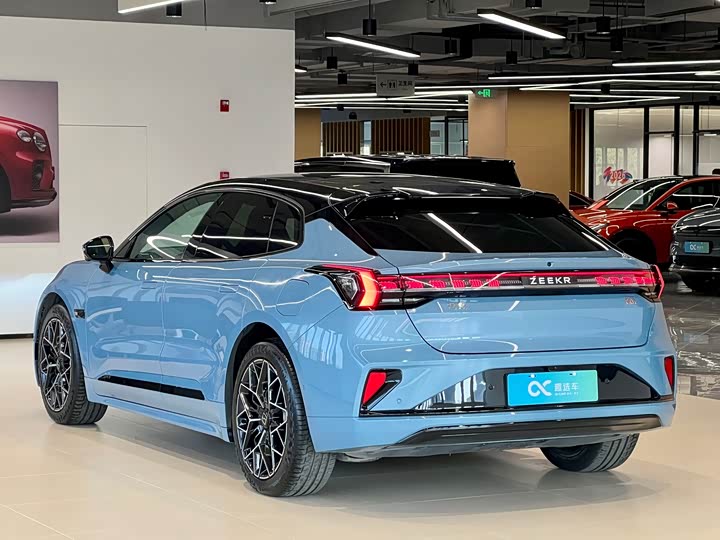 Фото 5 - Zeekr 001