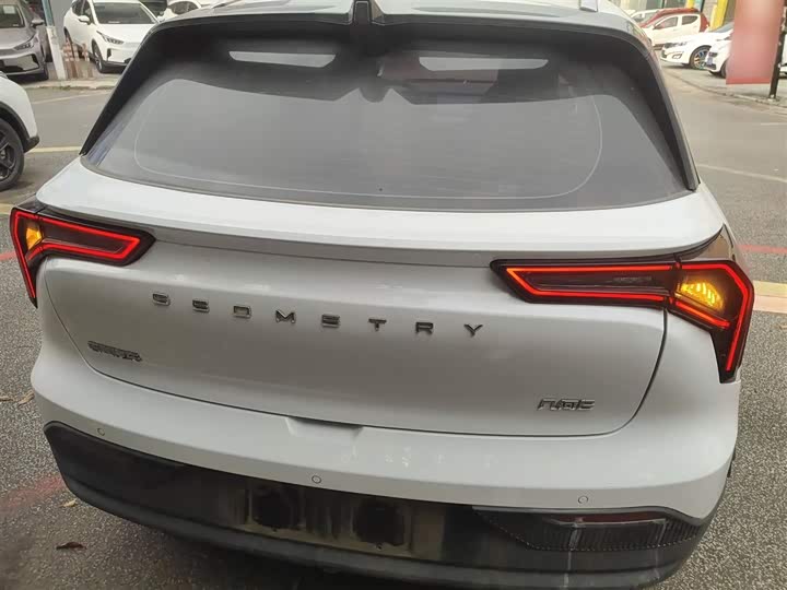 Фото 6 - Geely Geometry E Firefly