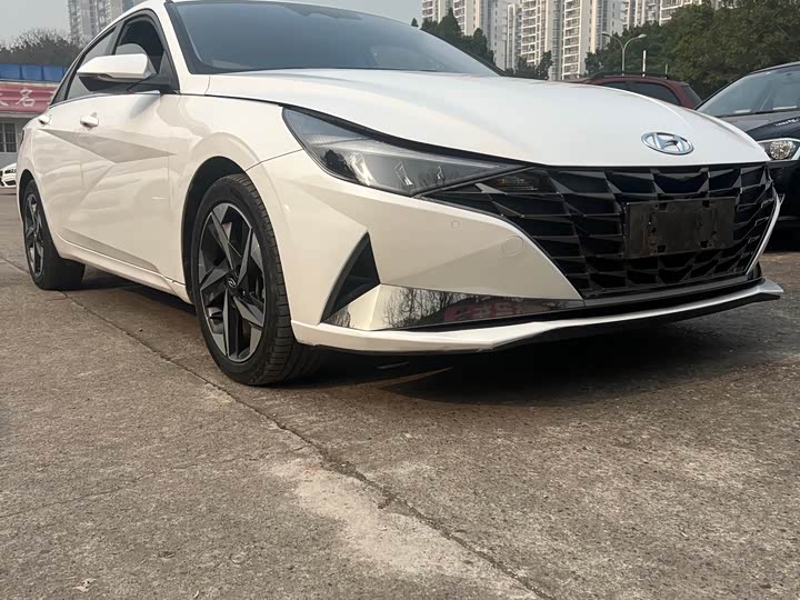 Фото 2 - Hyundai Elantra N line