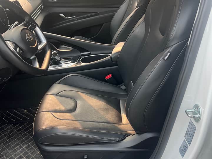 Фото 4 - Hyundai Elantra N line