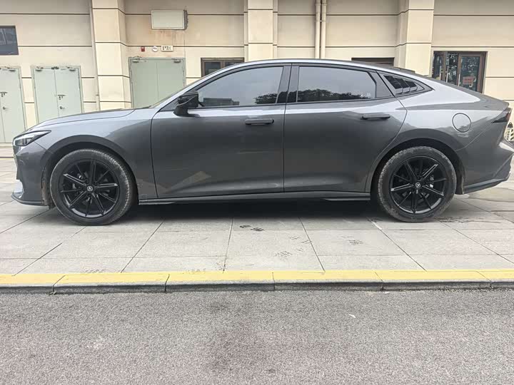 Фото 2 - Changan UNI-V