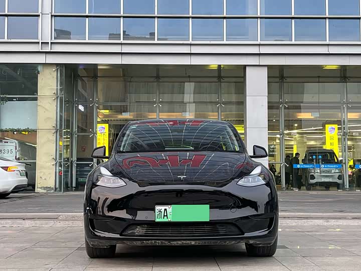 Фото 2 - Tesla Model Y