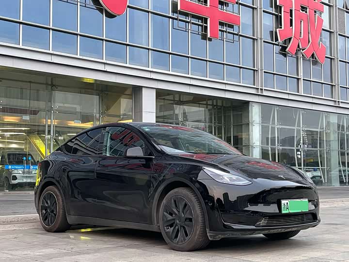 Фото 3 - Tesla Model Y