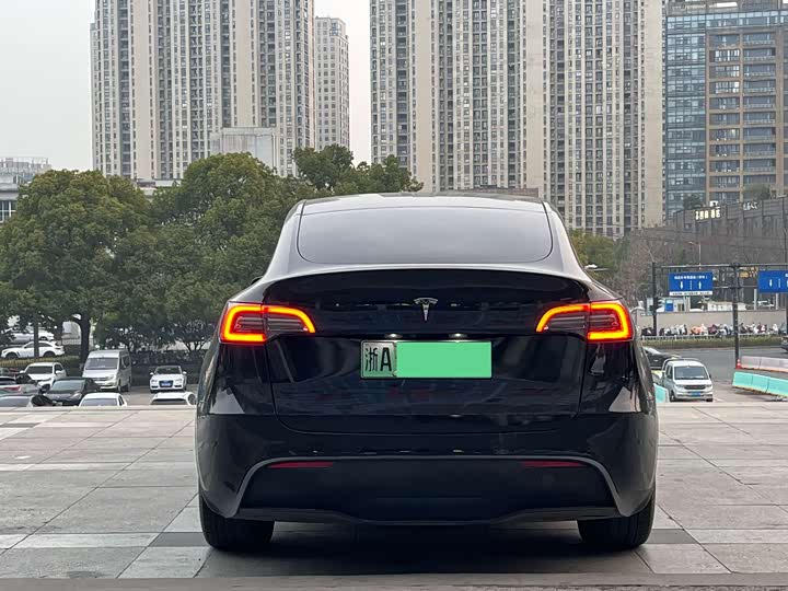 Фото 5 - Tesla Model Y