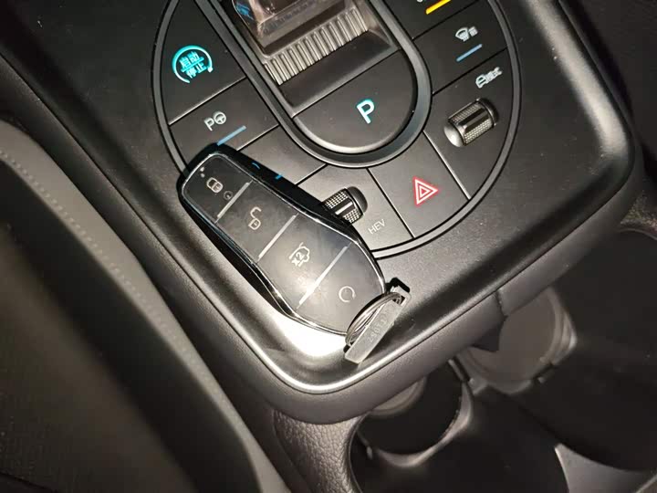 Фото 9 - BYD Sea Lion 05 DM-i Hybrid