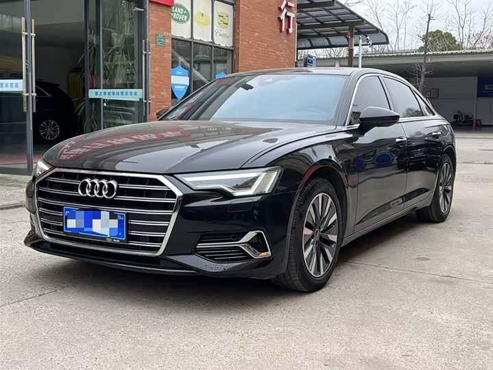 Фото 1 - Audi A6L