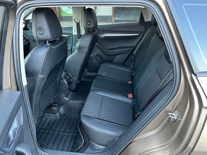 Фото 8 - Skoda Karoq