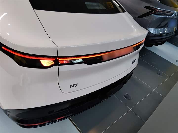 Фото 6 - Nissan N7