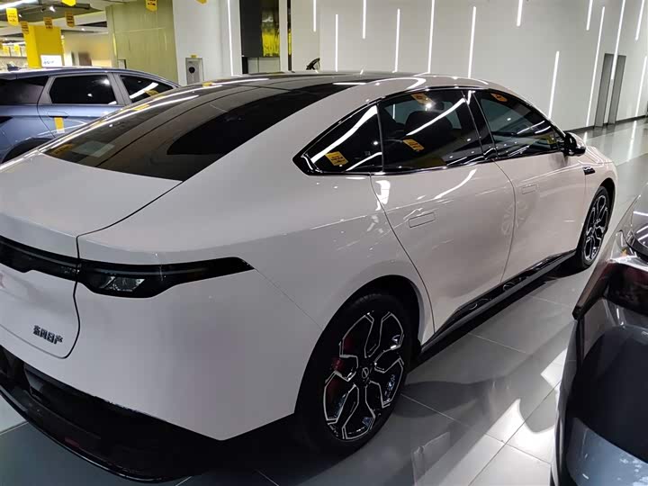 Фото 7 - Nissan N7