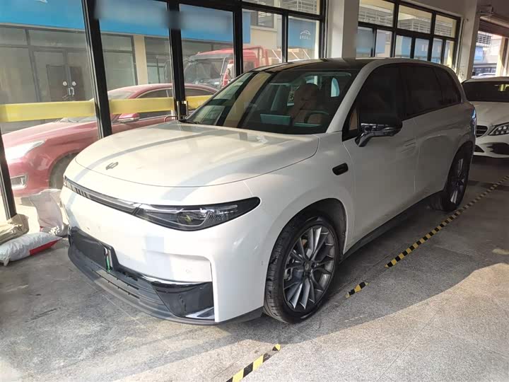 Фото 1 - Leapmotor C10