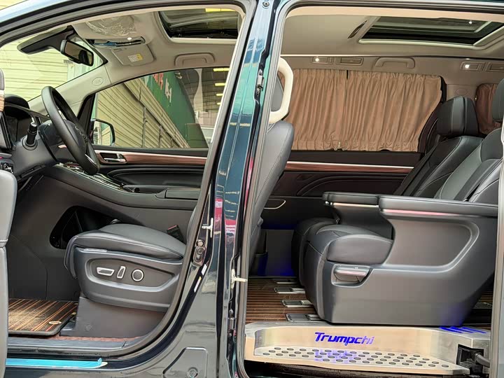 Фото 8 - GAC Trumpchi M8