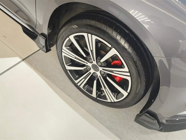 Фото 6 - Geely Preface