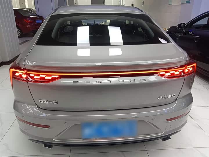 Фото 6 - Bestune B70