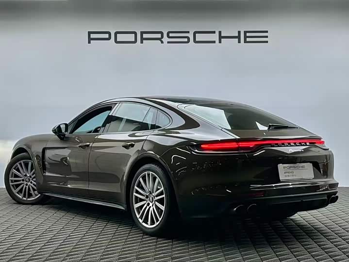 Фото 6 - Porsche Panamera