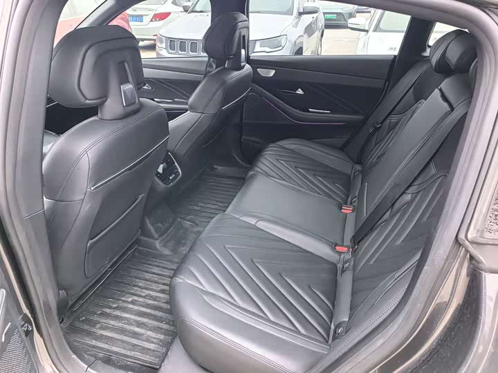 Фото 8 - Changan Deepal SL03