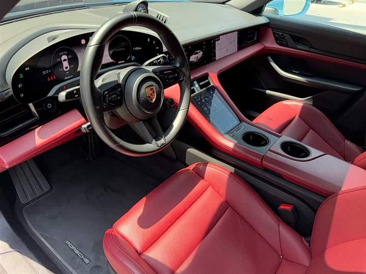 Фото 9 - Porsche Taycan