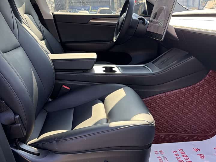 Фото 9 - Tesla Model Y