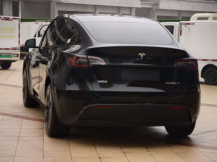 Фото 7 - Tesla Model Y