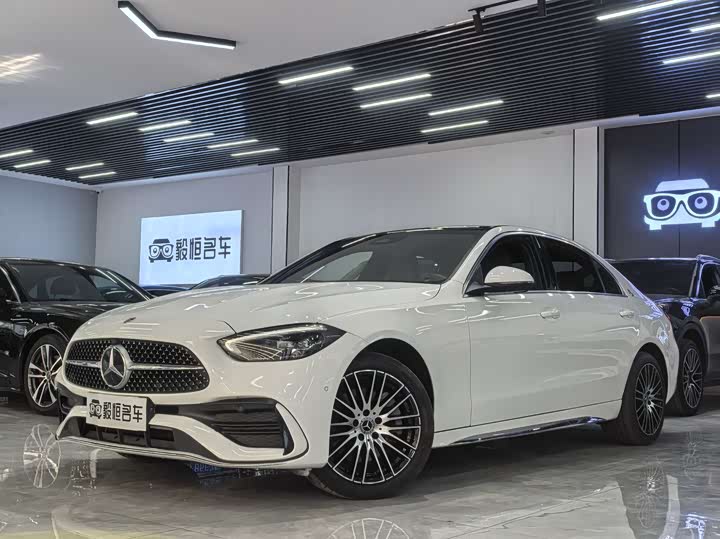 Фото 1 - Mercedes-Benz C-Class