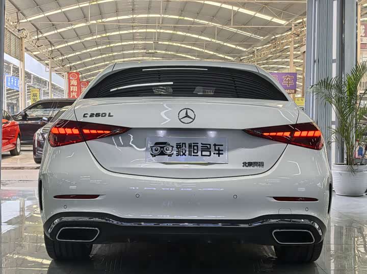 Фото 9 - Mercedes-Benz C-Class