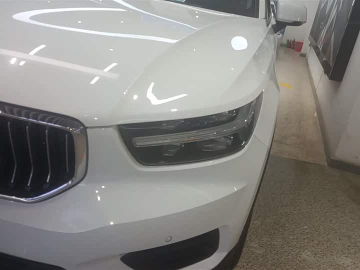 Фото 5 - Volvo XC40