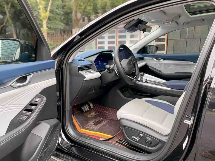 Фото 6 - Geely Preface