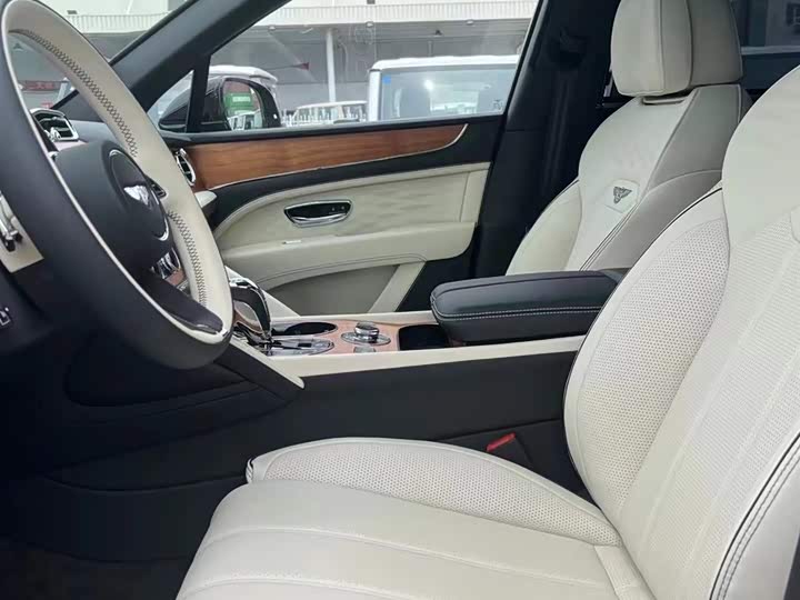 Фото 6 - Bentley Bentayga