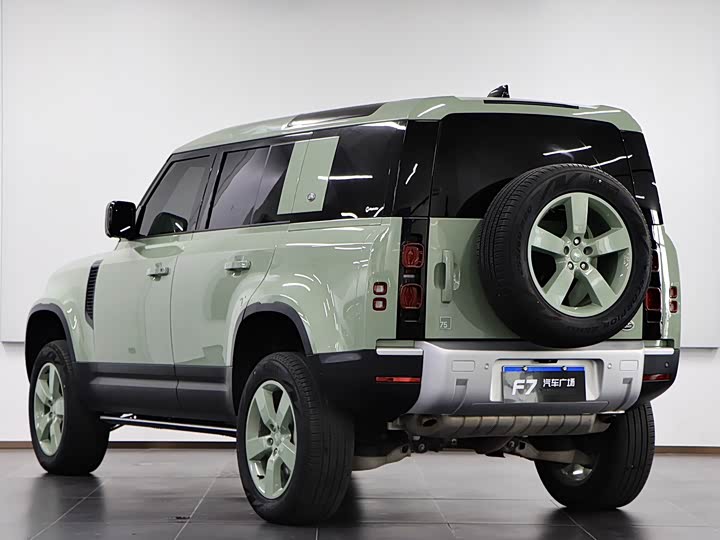 Фото 4 - Land Rover Defender