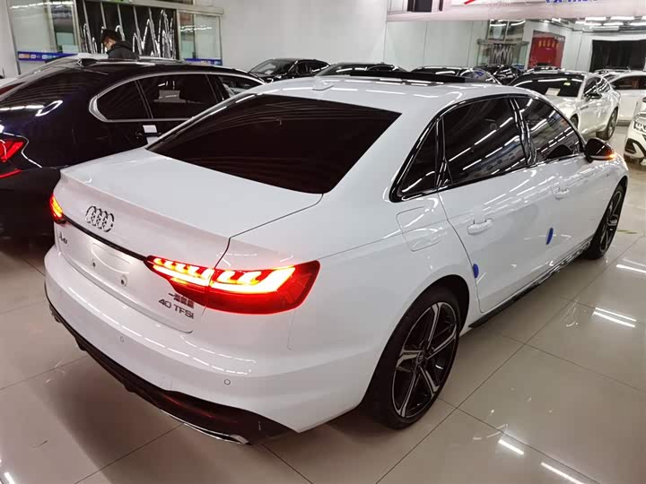 Фото 7 - Audi A4L