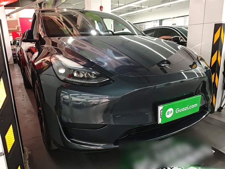 Фото 4 - Tesla Model Y