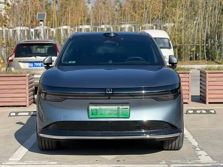 Фото 2 - Zeekr 7X