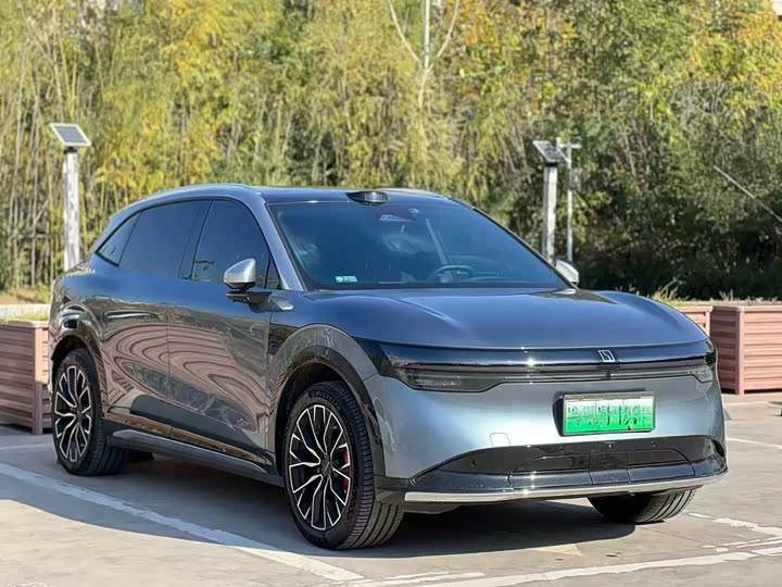 Фото 3 - Zeekr 7X