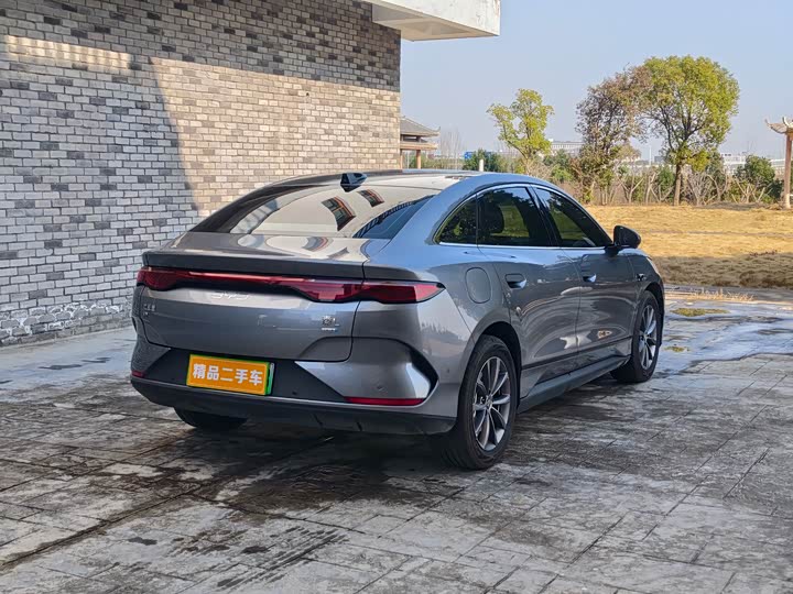 Фото 7 - BYD Qin L