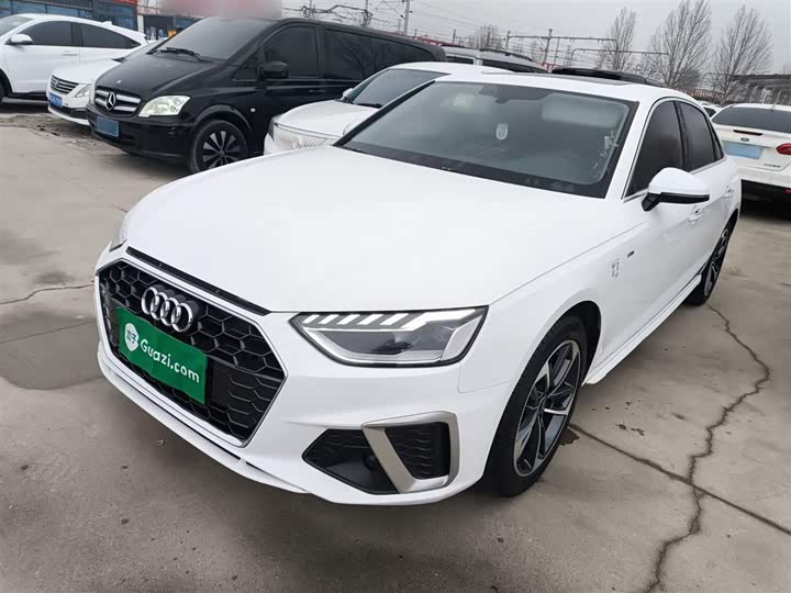 Фото 2 - Audi A4L