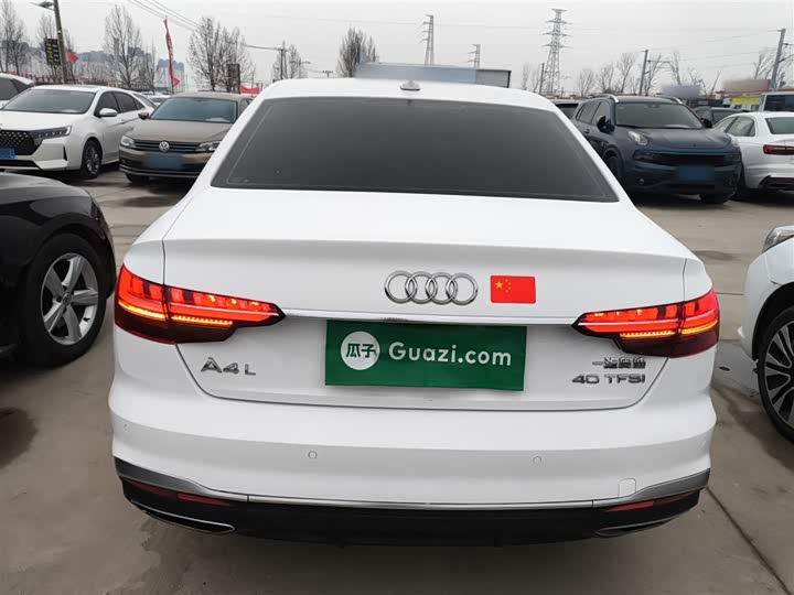 Фото 6 - Audi A4L