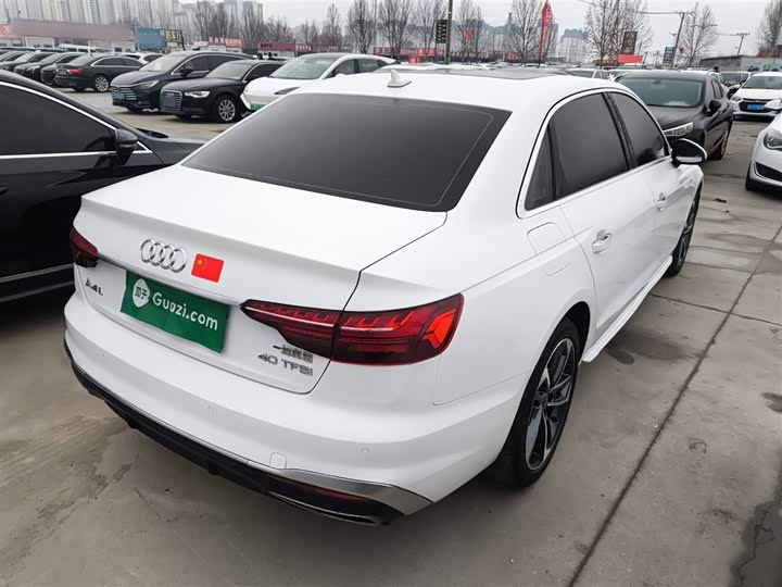 Фото 7 - Audi A4L