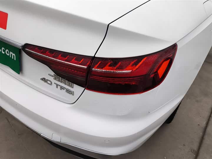 Фото 8 - Audi A4L