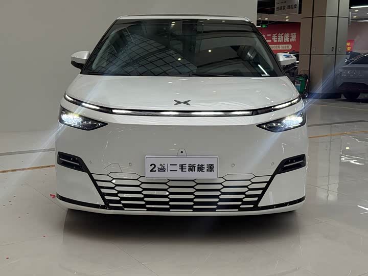 Фото 2 - XPeng X9