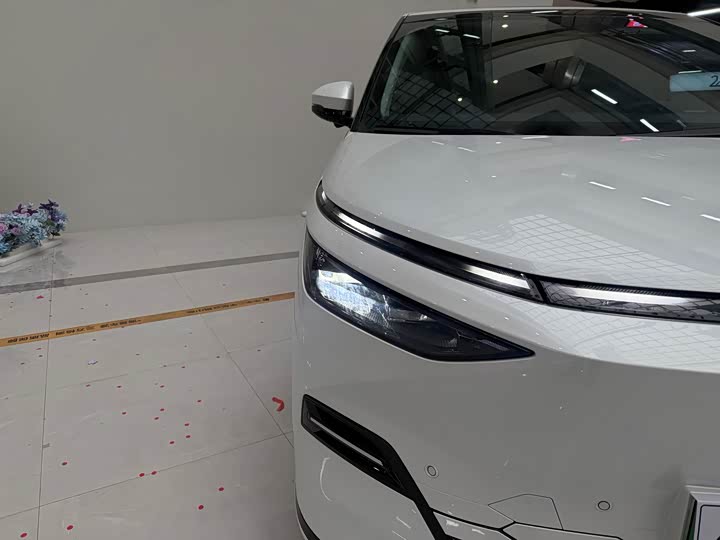 Фото 6 - XPeng X9