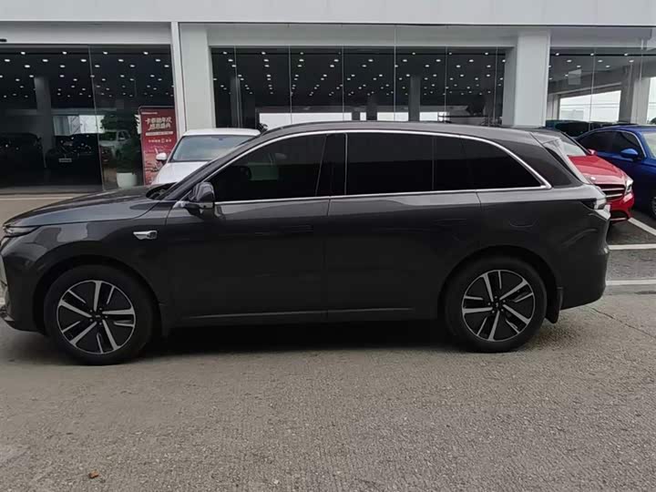 Фото 7 - LiXiang L6